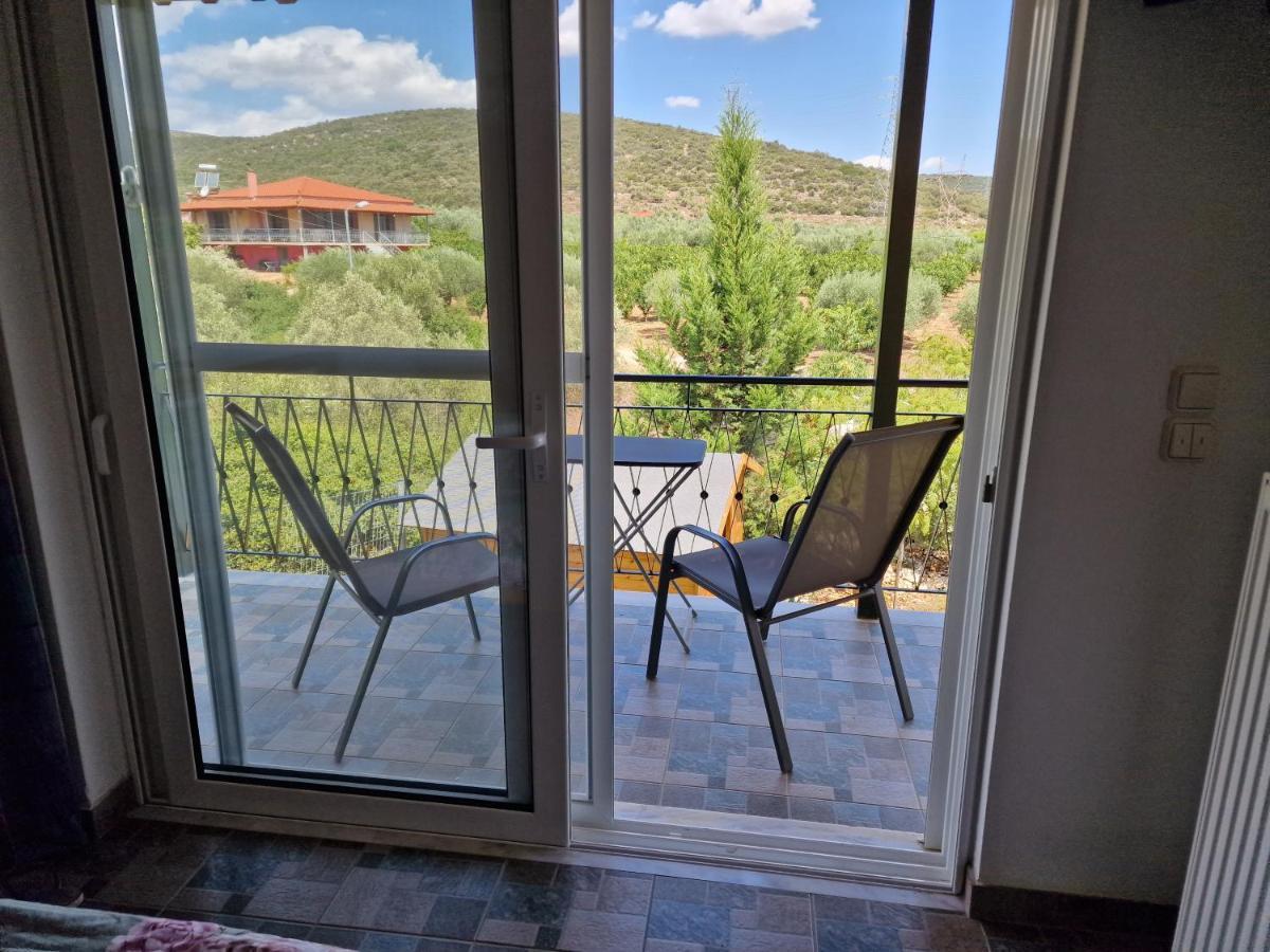 Grieks Vakantiehuis To Kalokairi Kougaíika Dış mekan fotoğraf